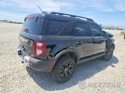 Trzecie zdjęcie samochodu z tyłu: 2025 FORD BRONCO SPORT BADLANDS VIN:3FMCR9DA0SRE68741 - miniatura