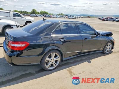 Trzecie zdjęcie samochodu z tyłu: 2013 MERCEDES-BENZ E 350 4MATIC VIN:WDDHF8JBXDA737311 - miniatura