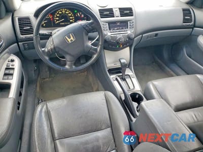 Zdjęcie 8 z 12 samochodu: 2006 HONDA ACCORD EX VIN:1HGCM56816A172473 - miniatura