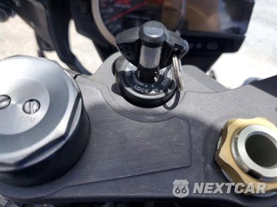 Zdjęcie 8 z 9 samochodu: 2016 SUZUKI GSX-R1000 VIN:JS1GT78A7G2100228 - miniatura