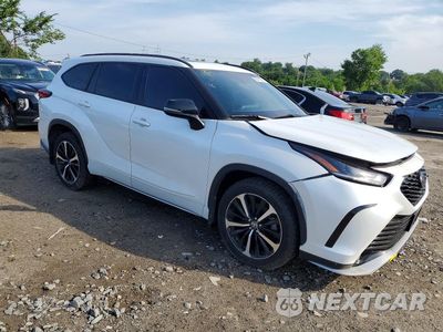 Czwarte zdjęcie samochodu z boku: 2022 TOYOTA HIGHLANDER SPORT VIN:5TDJZRBH6NS200855 - miniatura