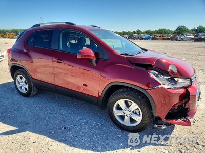 Czwarte zdjęcie samochodu z boku: 2022 CHEVROLET TRAX 1LT VIN:KL7CJPSM0NB569281 - miniatura