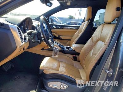 Zdjęcie 7 z 13 samochodu: 2015 PORSCHE CAYENNE VIN:WP1AF2A26FLA40913 - miniatura