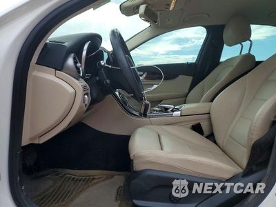 Zdjęcie 7 z 12 samochodu: 2016 MERCEDES-BENZ C 300 VIN:55SWF4JB3GU146032 - miniatura