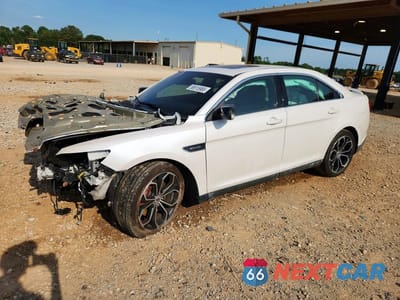 2015 FORD TAURUS SHO 1FAHP2KT8FG105408 - główne zdjęcie licytacji z USA - miniatura