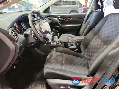 Zdjęcie 7 z 12 samochodu: 2017 NISSAN ROGUE SPORT SV VIN:JN1BJ1CR1HW125980 - miniatura