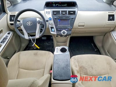 Zdjęcie 8 z 12 samochodu: 2012 TOYOTA PRIUS V THREE VIN:JTDZN3EUXC3150576 - miniatura