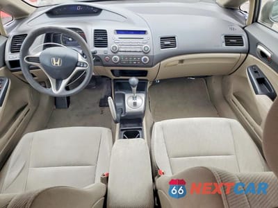 Zdjęcie 8 z 12 samochodu: 2010 HONDA CIVIC LX VIN:19XFA1F51AE050043 - miniatura