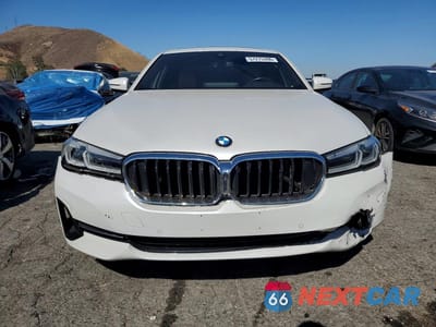 Piąte zdjęcie samochodu w środku: 2021 BMW 540 I VIN:WBA53BJ0XMCG04571 - miniatura