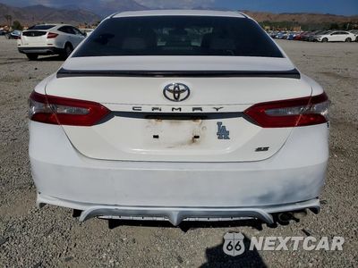 Zdjęcie 6 z 13 samochodu: 2018 TOYOTA CAMRY SE VIN:4T1B11HKXJU099398 - miniatura