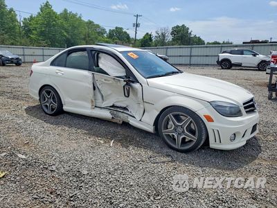 Czwarte zdjęcie samochodu z boku: 2008 MERCEDES-BENZ C 63 AMG VIN:WDDGF77X98F172910 - miniatura