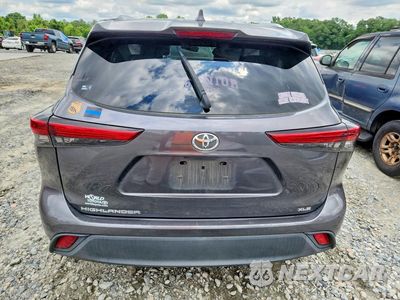 Zdjęcie 6 z 13 samochodu: 2021 TOYOTA HIGHLANDER XLE VIN:5TDGZRAH2MS041309 - miniatura