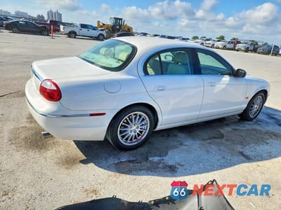 Trzecie zdjęcie samochodu z tyłu: 2006 JAGUAR S-TYPE VIN:SAJWA01A66FN70543 - miniatura