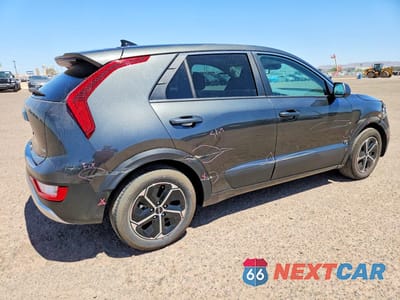 Trzecie zdjęcie samochodu z tyłu: 2026 KIA NIRO LX VIN:KNDCP3LE9T5329840 - miniatura