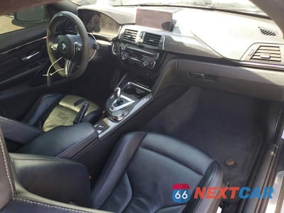 Zdjęcie 8 z 12 samochodu: 2018 BMW M4 VIN:WBS4Y9C57JAC86314 - miniatura