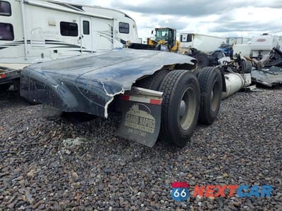 Czwarte zdjęcie samochodu z boku: 2016 FREIGHTLINER CONVENTIONAL CORONADO 132 VIN:3ALXFBCG6GDGS5268 - miniatura