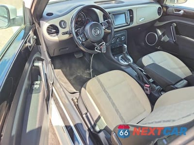 Zdjęcie 8 z 12 samochodu: 2018 VOLKSWAGEN BEETLE S VIN:3VW5DAAT8JM502890 - miniatura