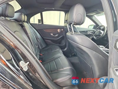 Zdjęcie 10 z 12 samochodu: 2015 MERCEDES-BENZ C 300 VIN:55SWF4JB1FU071684 - miniatura
