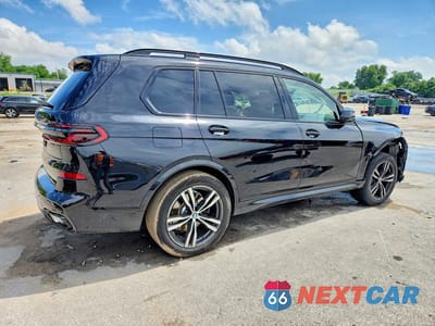 Trzecie zdjęcie samochodu z tyłu: 2025 BMW X7 XDRIVE40I VIN:5UX23EM05S9W78392 - miniatura
