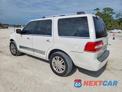 Drugie zdjęcie samochodu z przodu: 2011 LINCOLN NAVIGATOR VIN:5LMJJ2H5XBEJ08492 - miniatura