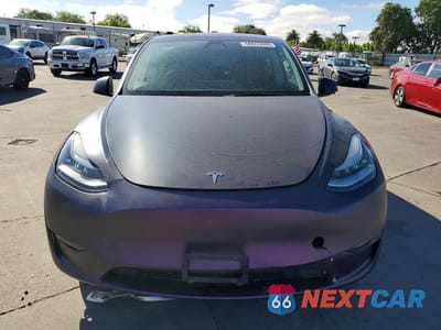 Piąte zdjęcie samochodu w środku: 2023 TESLA MODEL Y VIN:7SAYGDEE4PA158198 - miniatura
