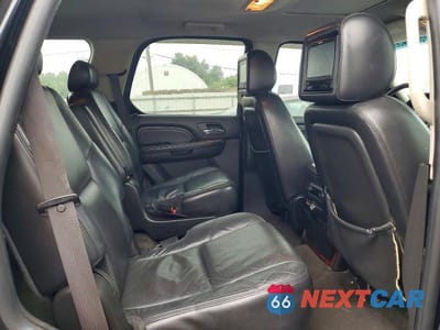 Zdjęcie 11 z 13 samochodu: 2009 CADILLAC ESCALADE VIN:1GYFK13259R236329 - miniatura
