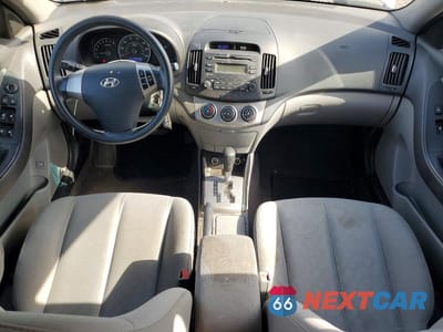 Zdjęcie 8 z 12 samochodu: 2010 HYUNDAI ELANTRA GLS VIN:KMHDU4AD6AU064709 - miniatura