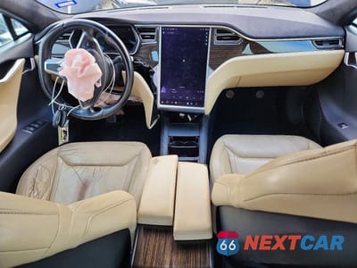 Zdjęcie 8 z 12 samochodu: 2015 TESLA MODEL S 85D VIN:5YJSA1H25FF084442 - miniatura