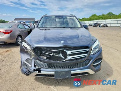 Piąte zdjęcie samochodu w środku: 2016 MERCEDES-BENZ GLE 350 4MATIC VIN:4JGDA5HB2GA710194 - miniatura