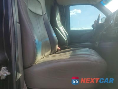 Zdjęcie 11 z 13 samochodu: 2014 CHEVROLET EXPRESS G1500 VIN:1GCSHAF49E1200880 - miniatura