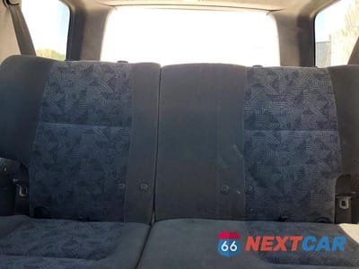 Zdjęcie 10 z 13 samochodu: 1999 NISSAN PATHFINDER XE VIN:JN8AR07S8XW364678 - miniatura