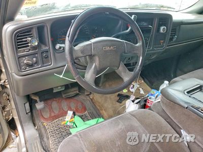 Zdjęcie 8 z 12 samochodu: 2003 GMC NEW SIERRA C1500 VIN:2GTEC19V931339656 - miniatura