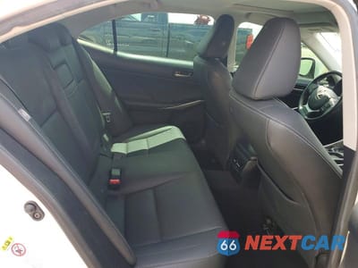 Zdjęcie 10 z 12 samochodu: 2018 LEXUS IS 300 VIN:JTHBA1D23J5071879 - miniatura