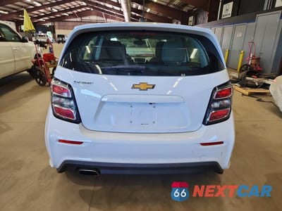 Zdjęcie 6 z 13 samochodu: 2018 CHEVROLET SONIC VIN:1G1JG6SH7J4132925 - miniatura