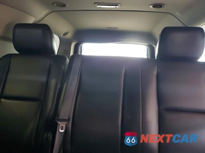Zdjęcie 10 z 13 samochodu: 2011 CHEVROLET SUBURBAN VIN:1GNSK5E31BR117711 - miniatura