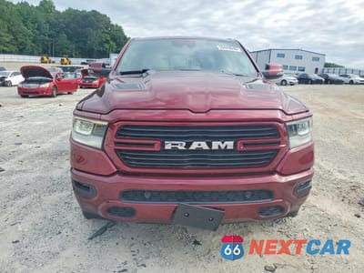 Piąte zdjęcie samochodu w środku: 2024 RAM 1500 LARAMIE VIN:1C6SRFJT1RN182387 - miniatura