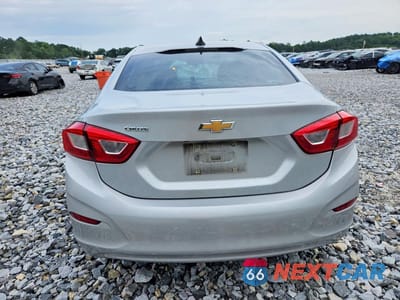 Zdjęcie 6 z 12 samochodu: 2018 CHEVROLET CRUZE LS VIN:1G1BC5SM8J7159315 - miniatura