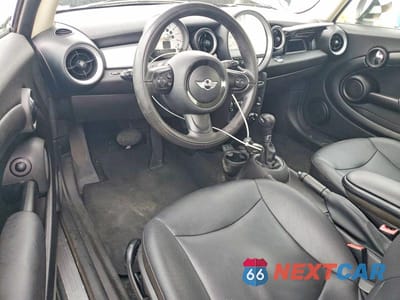 Zdjęcie 8 z 12 samochodu: 2013 MINI COOPER VIN:WMWSU3C54DT549675 - miniatura