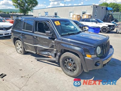 Czwarte zdjęcie samochodu z boku: 2010 JEEP PATRIOT SPORT VIN:1J4NF1GB5AD623605 - miniatura