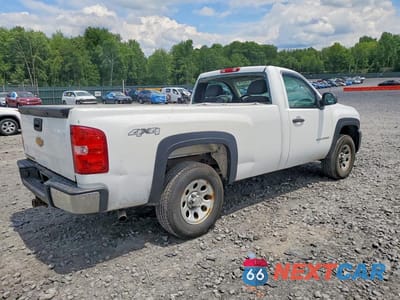 Trzecie zdjęcie samochodu z tyłu: 2013 CHEVROLET SILVERADO K1500 VIN:1GCNKPEA2DZ280225 - miniatura