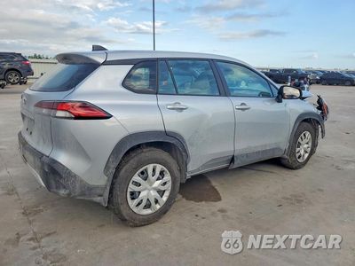 Trzecie zdjęcie samochodu z tyłu: 2026 TOYOTA COROLLA CROSS L VIN:7MUAAAAG7TV182466 - miniatura