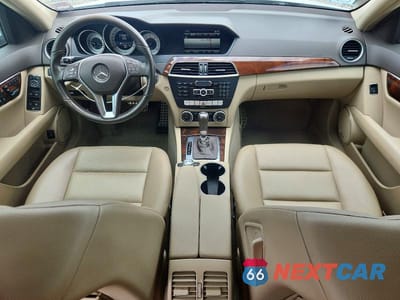 Zdjęcie 8 z 12 samochodu: 2014 MERCEDES-BENZ C 300 4MATIC VIN:WDDGF8AB6ER317155 - miniatura