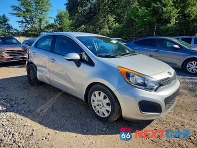 Czwarte zdjęcie samochodu z boku: 2014 KIA RIO LX VIN:KNADM5A33E6333998 - miniatura