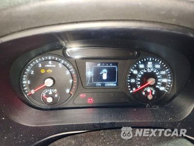 Zdjęcie 9 z 13 samochodu: 2016 KIA SORENTO VIN:5XYPG4A32GG120459 - miniatura