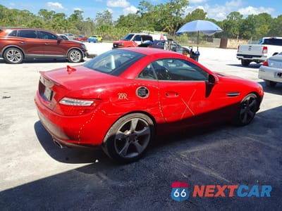 Trzecie zdjęcie samochodu z tyłu: 2013 MERCEDES-BENZ SLK 350 VIN:WDDPK5HA1DF050093 - miniatura