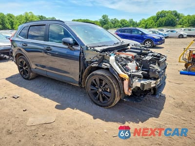 Czwarte zdjęcie samochodu z boku: 2023 HONDA CR-V SPORT TOURING VIN:2HKRS6H9XPH802432 - miniatura