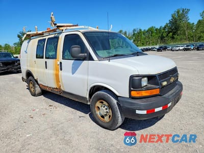 Czwarte zdjęcie samochodu z boku: 2010 CHEVROLET EXPRESS G2500 VIN:1GCZGFBA0A1175310 - miniatura