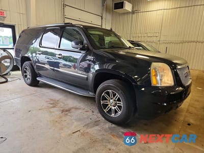 Czwarte zdjęcie samochodu z boku: 2012 GMC YUKON XL DENALI VIN:1GKS2MEF0CR104855 - miniatura