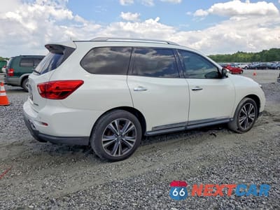 Trzecie zdjęcie samochodu z tyłu: 2019 NISSAN PATHFINDER PLATINUM VIN:5N1DR2MN9KC607570 - miniatura