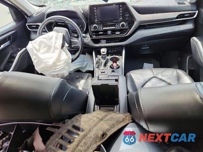 Zdjęcie 8 z 12 samochodu: 2021 TOYOTA HIGHLANDER XLE VIN:5TDGZRBH9MS108535 - miniatura